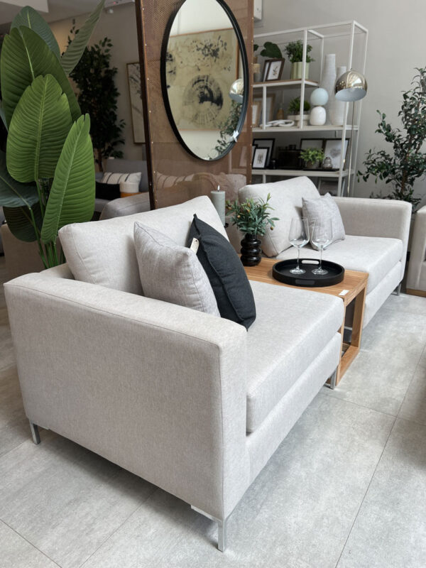 SOFÁ 2 módulos con patas cromadas